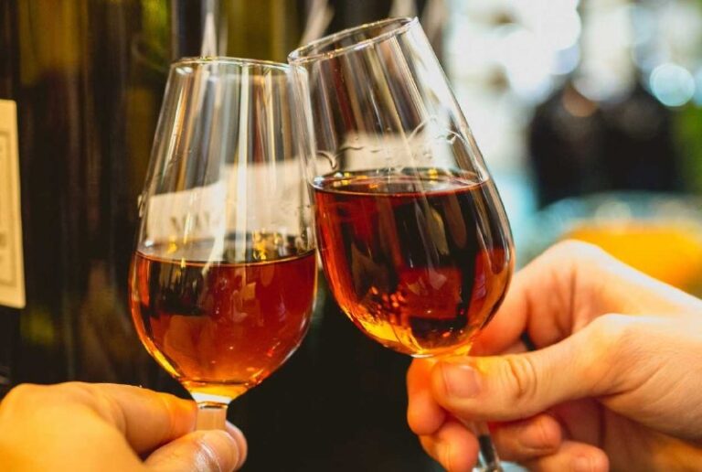 雪莉酒是什麼？從 Fino、Oloroso 到 PX 一次看懂西班牙加烈酒