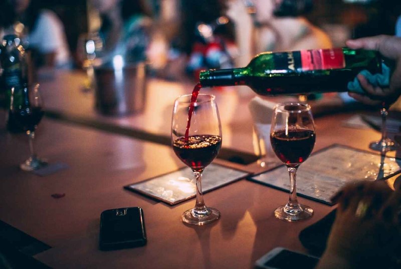 在家以不同杯型做葡萄酒比較實驗